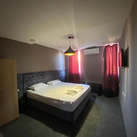 Fama Aparthotel Skopje Zewnętrze zdjęcie