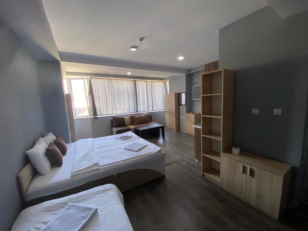 Fama Aparthotel Skopje Zewnętrze zdjęcie