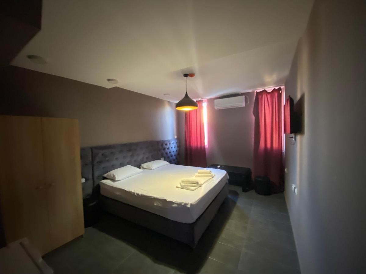 Fama Aparthotel Skopje Zewnętrze zdjęcie